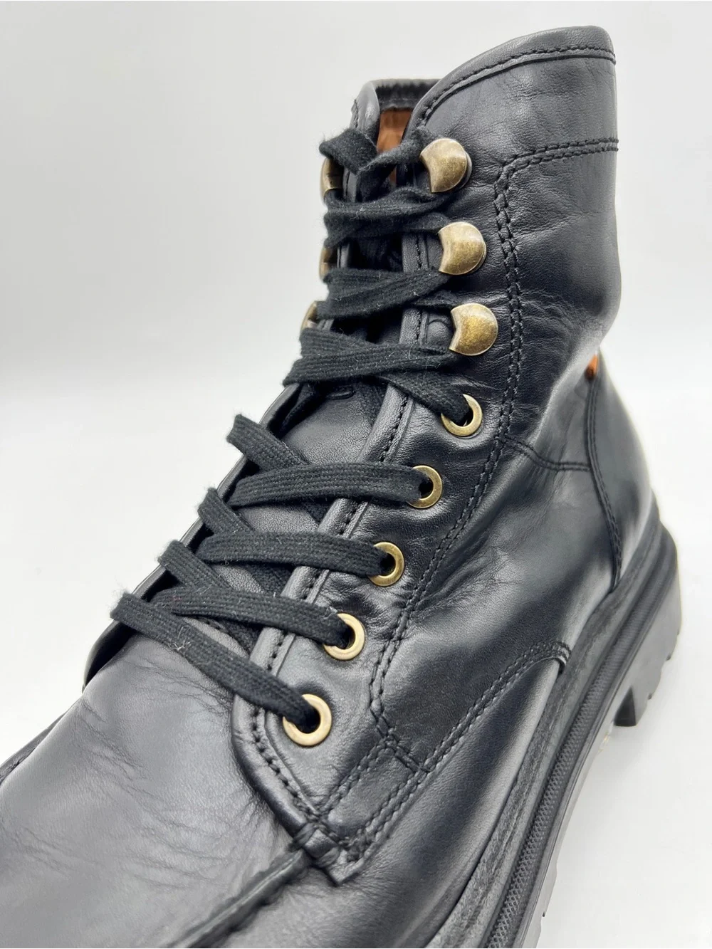 Allen Edmonds Sawyer Black Leather Weatherproof Lug Boots Men’s 10 D
